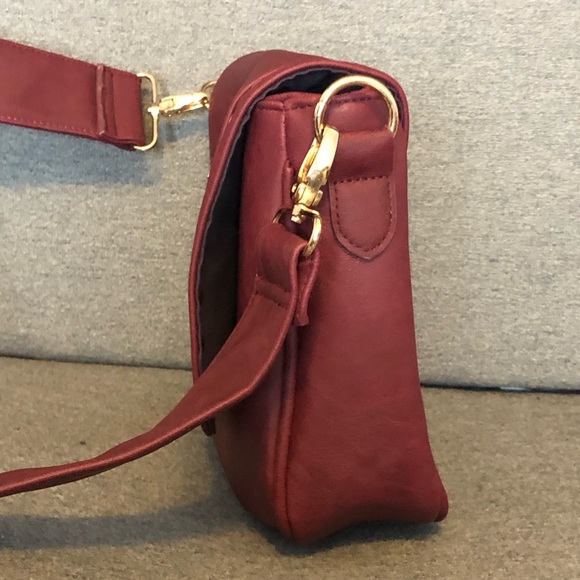 Unbranded Burgundy Cross Body with alternate Strap - Picture 3 of 10